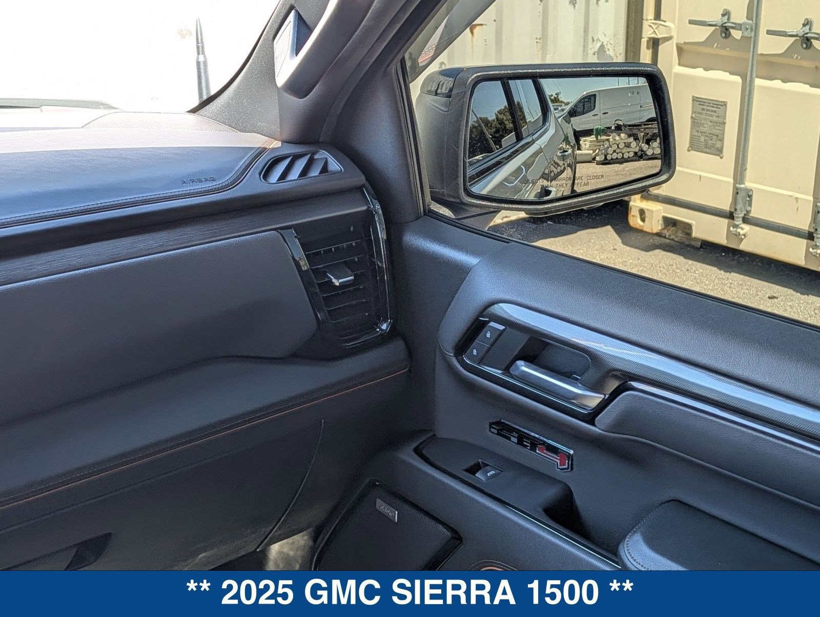 Used 2025 GMC Sierra 1500 AT4 w/ AT4 Premium Package image 28
