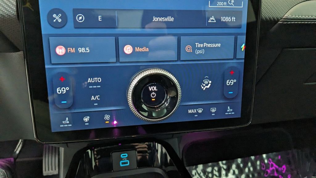 Certified 2023 Ford Mustang Mach-E Premium AWD/4WD image 29
