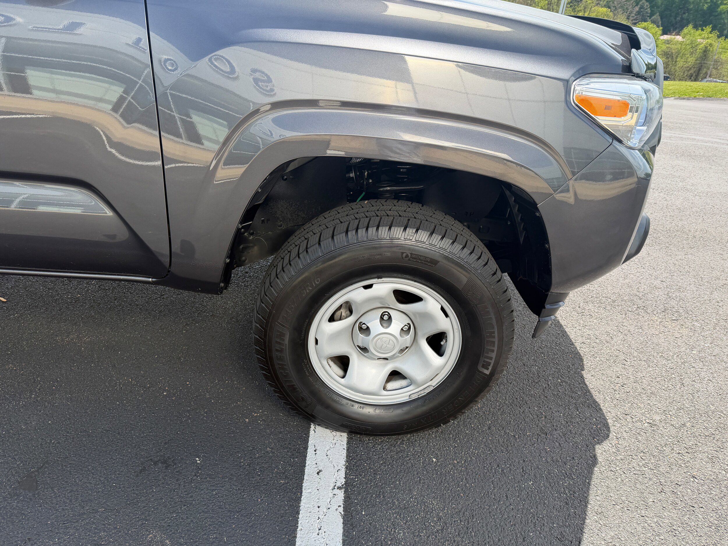 Used 2023 Toyota Tacoma SR AWD/4WD image 12