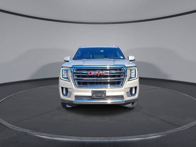 Used 2022 GMC Yukon SLT w/ SLT Premium Package AWD/4WD image 3
