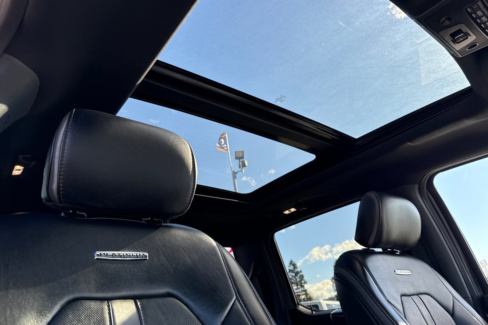 Certified 2021 Ford F450 Platinum w/ FX4 Off-Road Package image 17