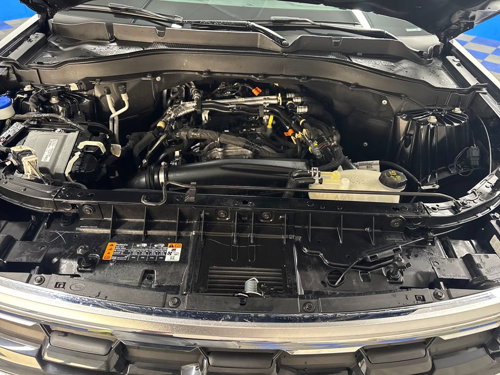 Certified 2025 Ford Explorer Active AWD/4WD image 23