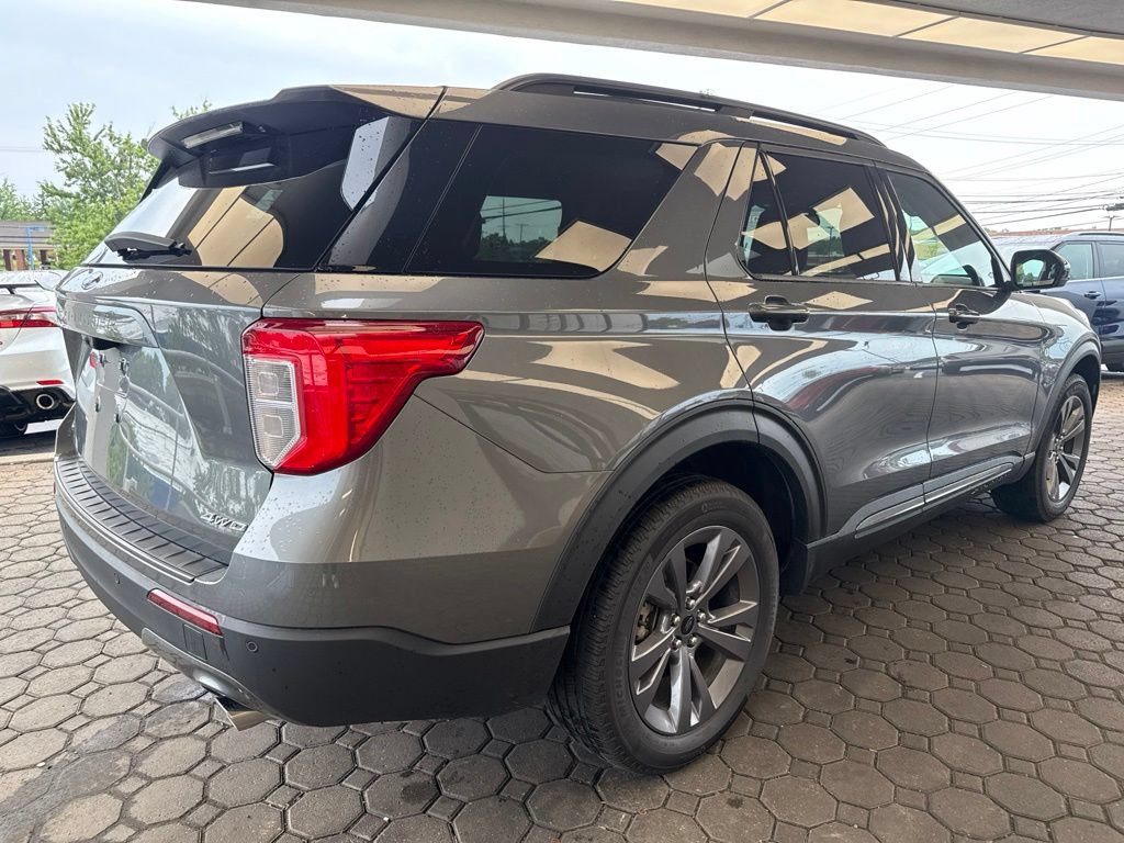 Certified 2024 Ford Explorer XLT w/ Equipment Group 202A AWD/4WD image 6