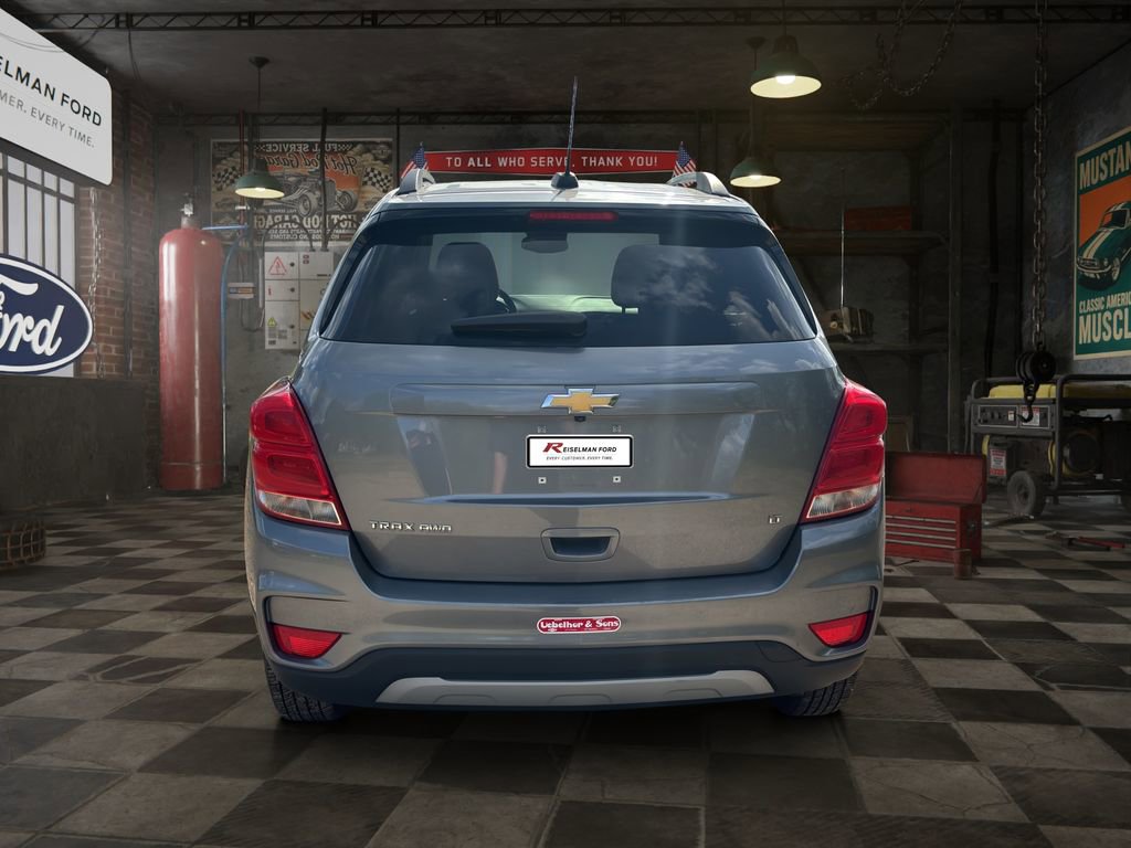 Used 2020 Chevrolet Trax LT w/ LT Convenience Package image 5