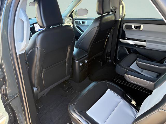 Certified 2023 Ford Explorer XLT w/ Equipment Group 202A AWD/4WD image 5