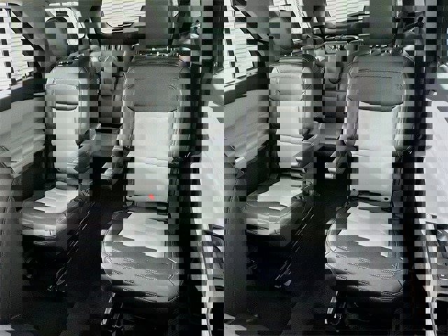 Certified 2022 Ford Explorer XLT w/ Equipment Group 202A image 11