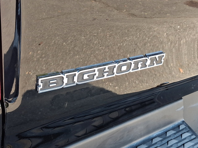 Used 2021 RAM 1500 4x4 Crew Cab image 36