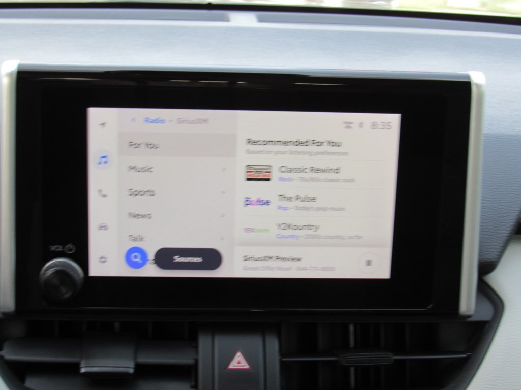 Used 2025 Toyota RAV4 XLE FWD image 19