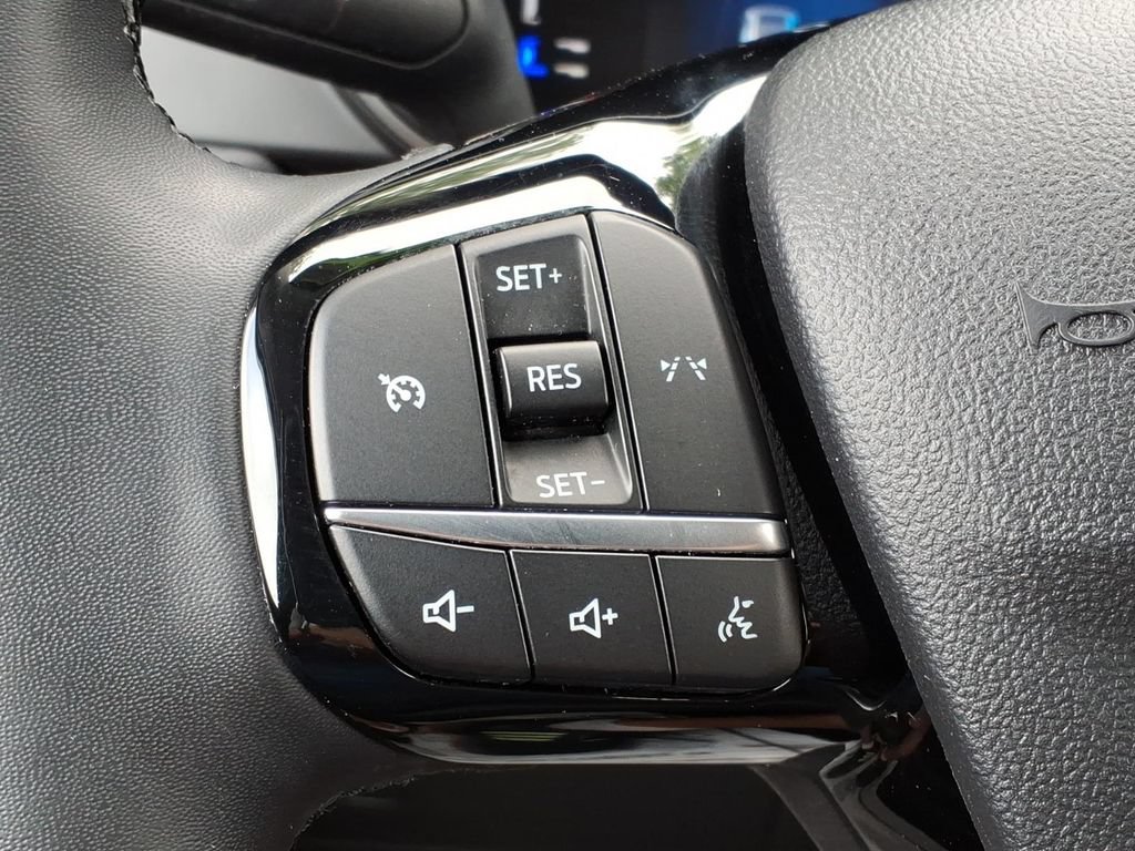 Certified 2023 Ford Escape Active AWD/4WD image 7
