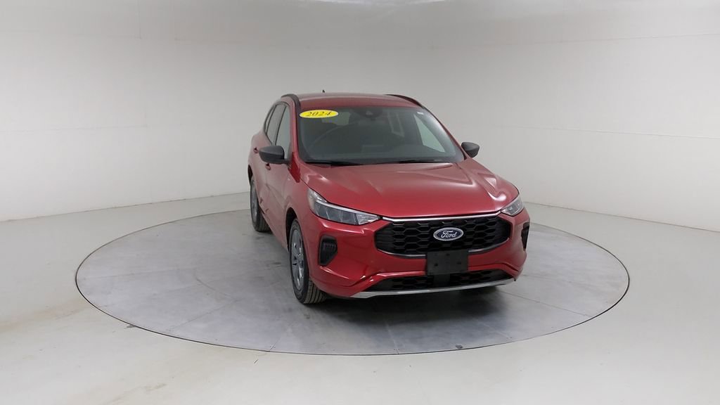 Certified 2024 Ford Escape ST-Line w/ Equipment Group 301A image 9