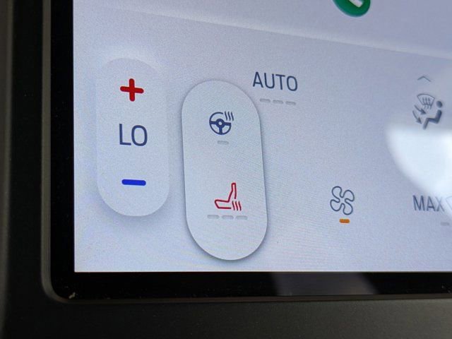 Certified 2024 Ford Edge SEL w/ Convenience Package image 28