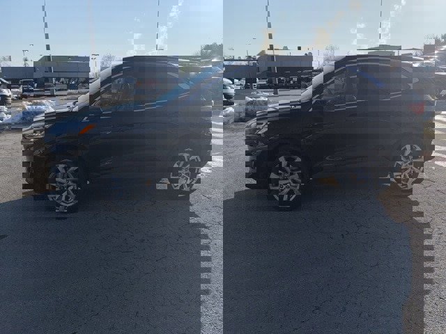 Certified 2021 Ford Escape Titanium w/ Titanium Elite Package image 2