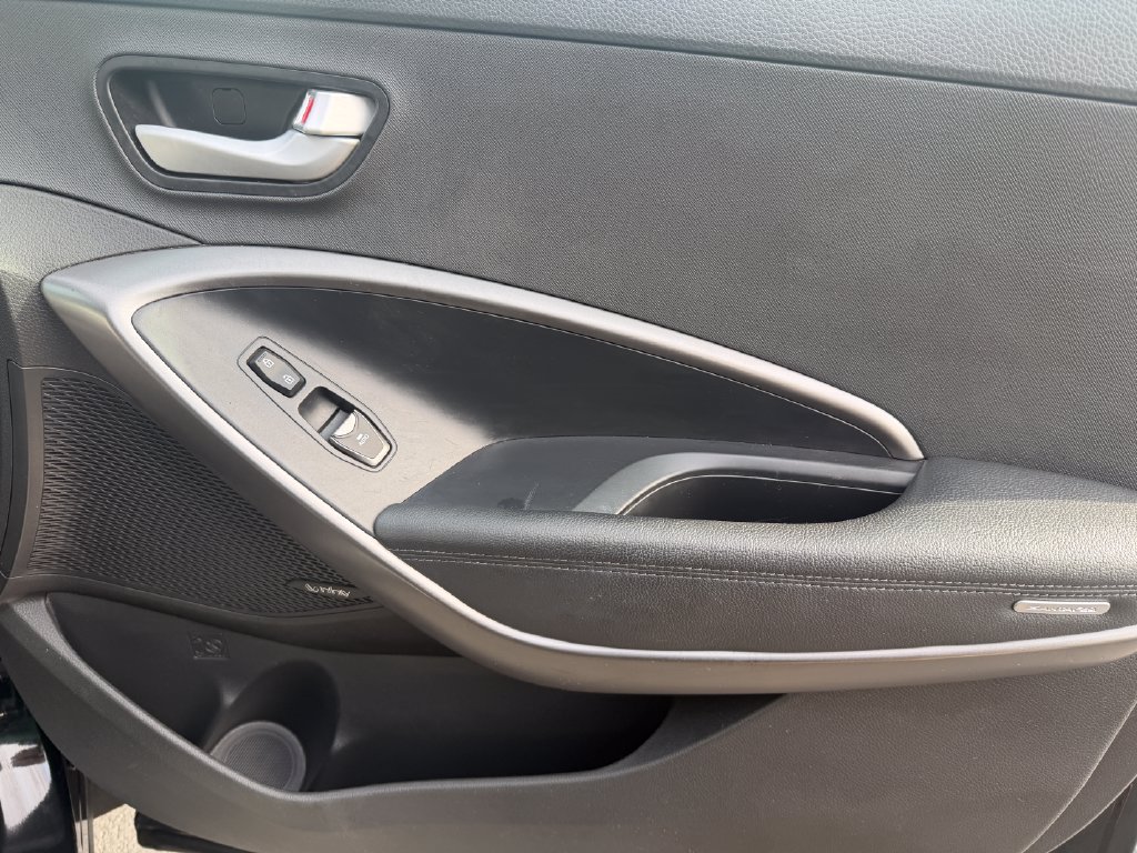 Used 2017 Hyundai Santa Fe Sport FWD image 20