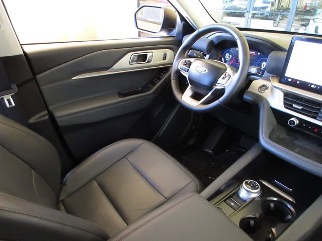 Certified 2025 Ford Explorer Active w/ Active Comfort Package image 21