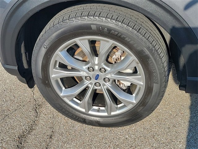 Certified 2023 Ford Explorer XLT w/ Equipment Group 202A image 9