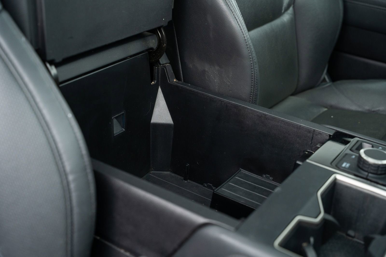 Used 2022 Toyota Tundra Limited w/ TRD Off-Road Package AWD/4WD image 20