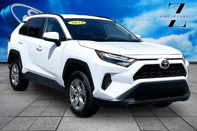 Used 2024 Toyota RAV4 XLE FWD image 5