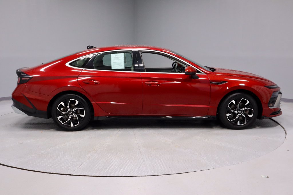 Used 2024 Hyundai Sonata SEL FWD image 12