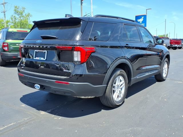 Certified 2025 Ford Explorer Active AWD/4WD image 10