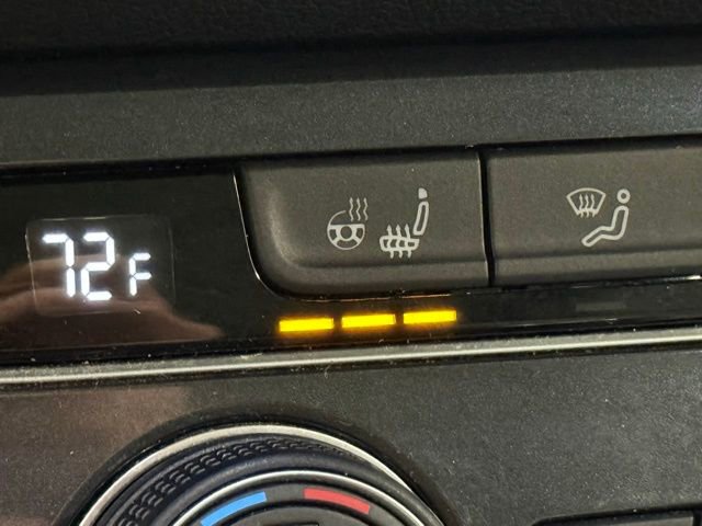 Used 2020 Volkswagen Tiguan SEL image 29