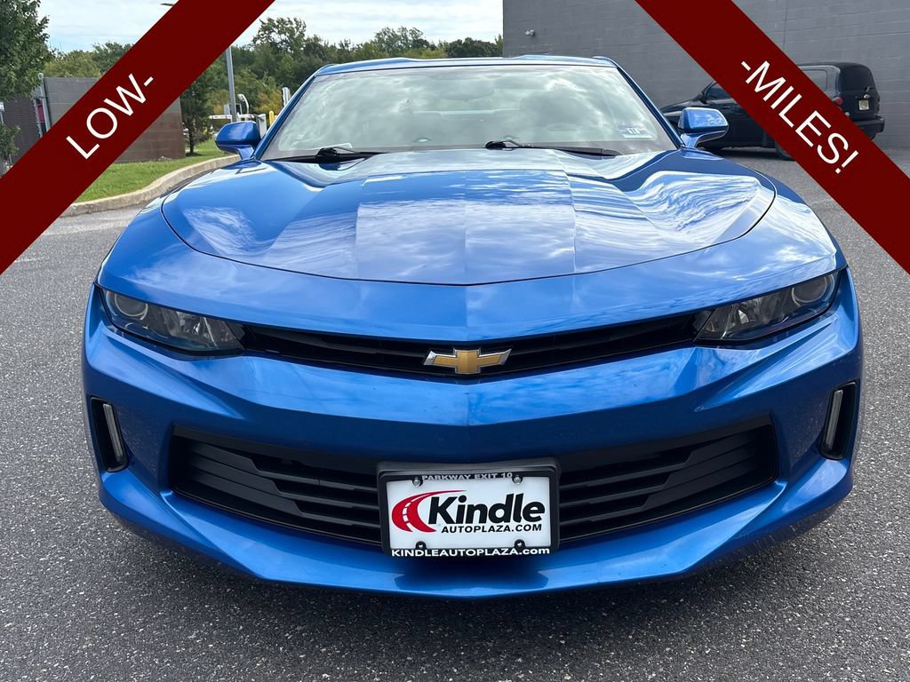 Used 2018 Chevrolet Camaro LT RWD image 3