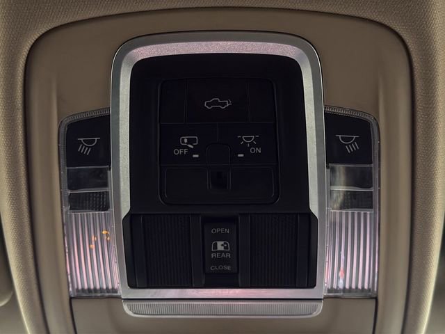 Used 2021 RAM 1500 Laramie AWD/4WD image 33