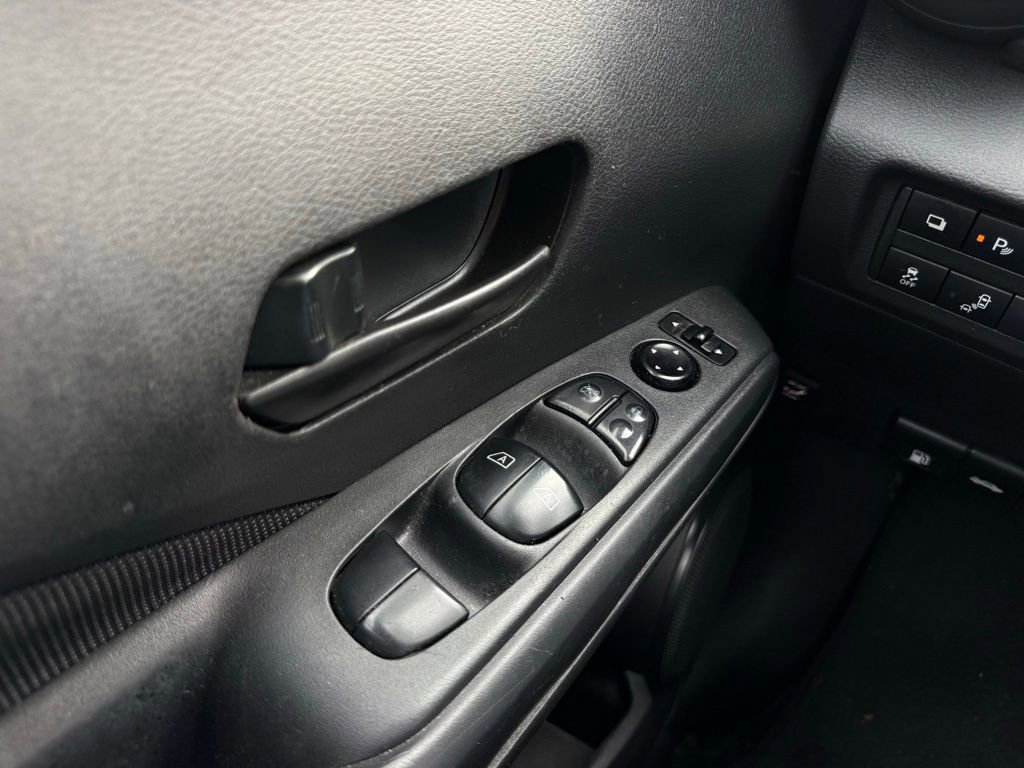 Used 2023 Nissan Kicks S w/ Interior Electronics Package image 12