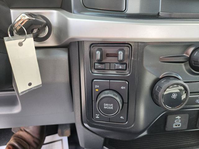 Certified 2025 Ford F250 XL w/ XL Off-Road Package AWD/4WD image 17