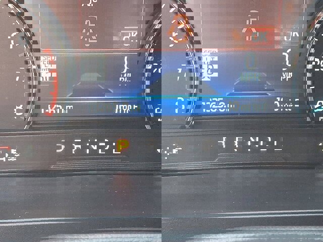 Certified 2022 Ford Explorer XLT w/ Equipment Group 202A image 18