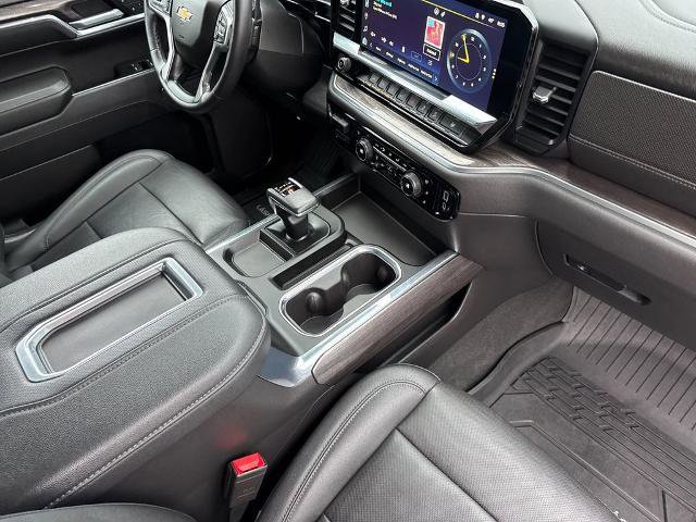 Used 2022 Chevrolet Silverado 1500 LTZ w/ Technology Package AWD/4WD image 14