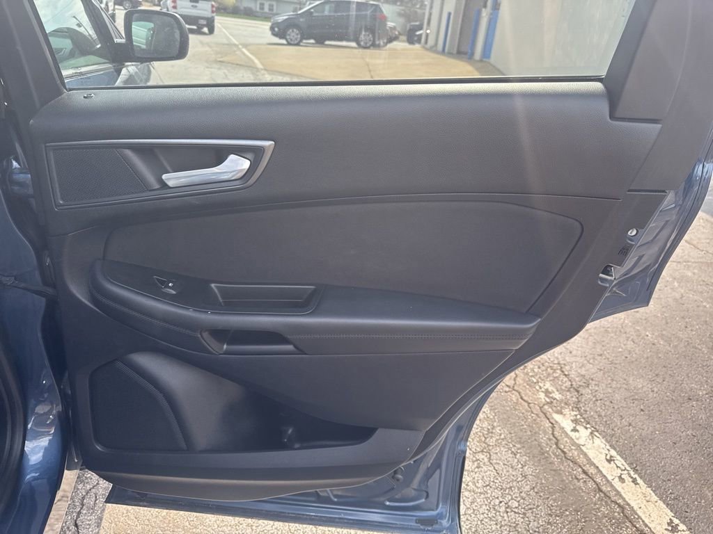 Certified 2019 Ford Edge SE FWD image 31