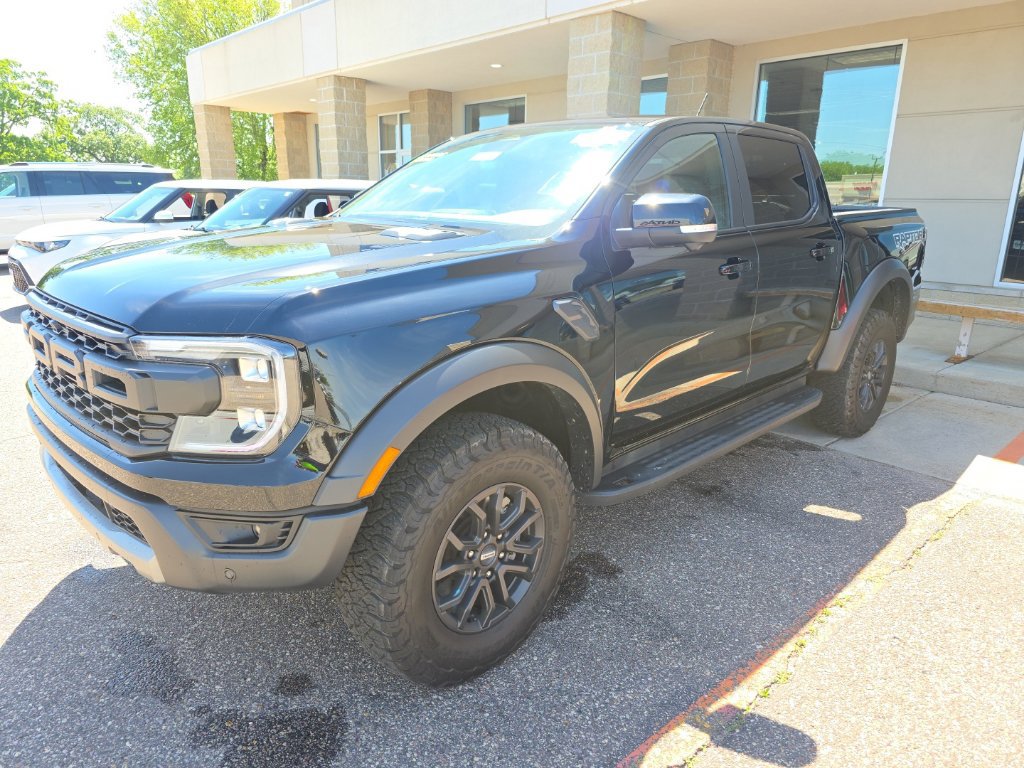 Certified 2025 Ford Ranger Raptor AWD/4WD image 3