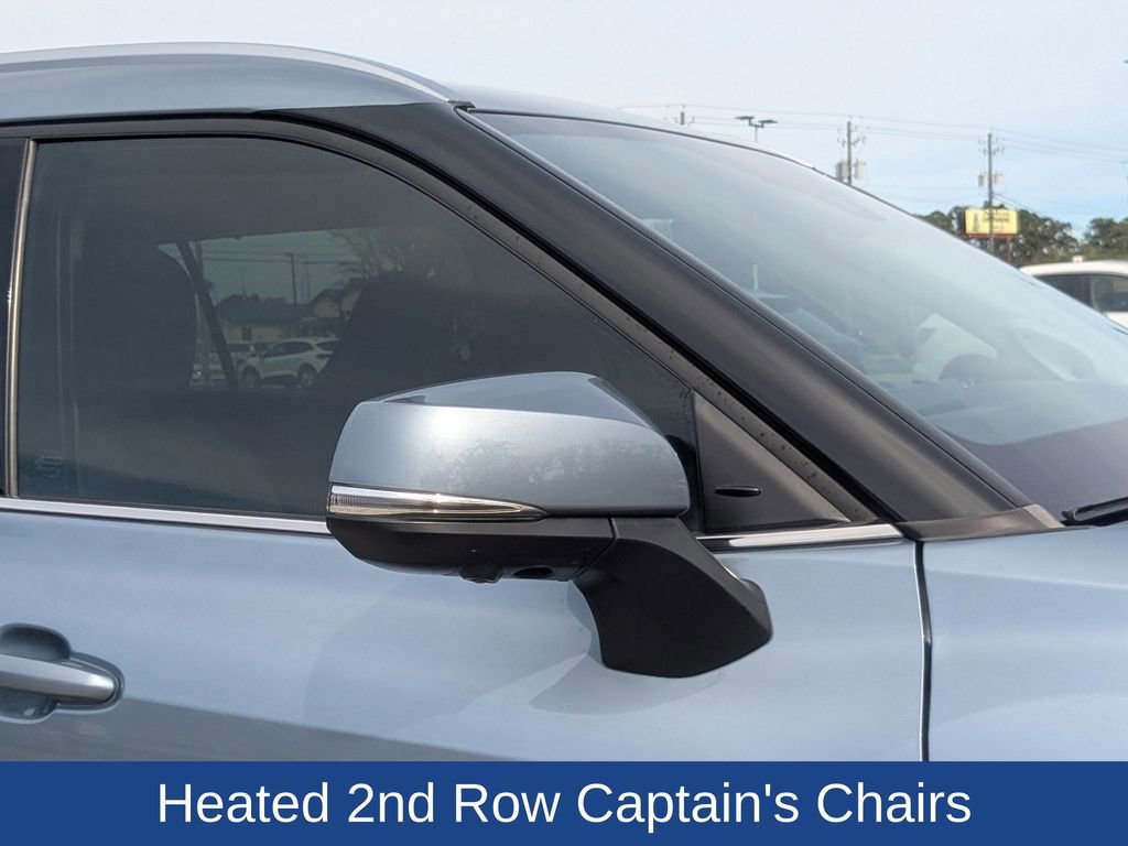 Used 2023 Toyota Highlander Platinum FWD image 12