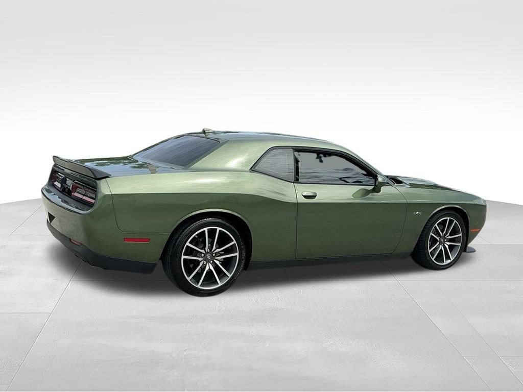 Used 2023 Dodge Challenger R/T RWD image 10