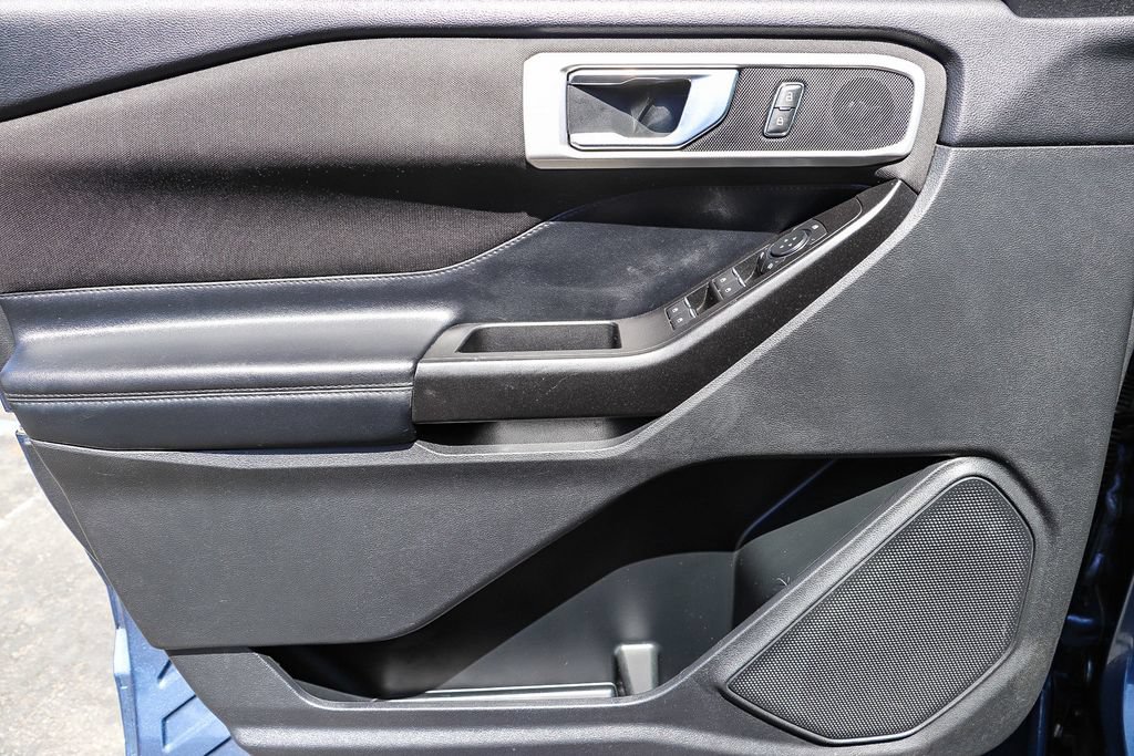 Certified 2020 Ford Explorer XLT RWD image 28