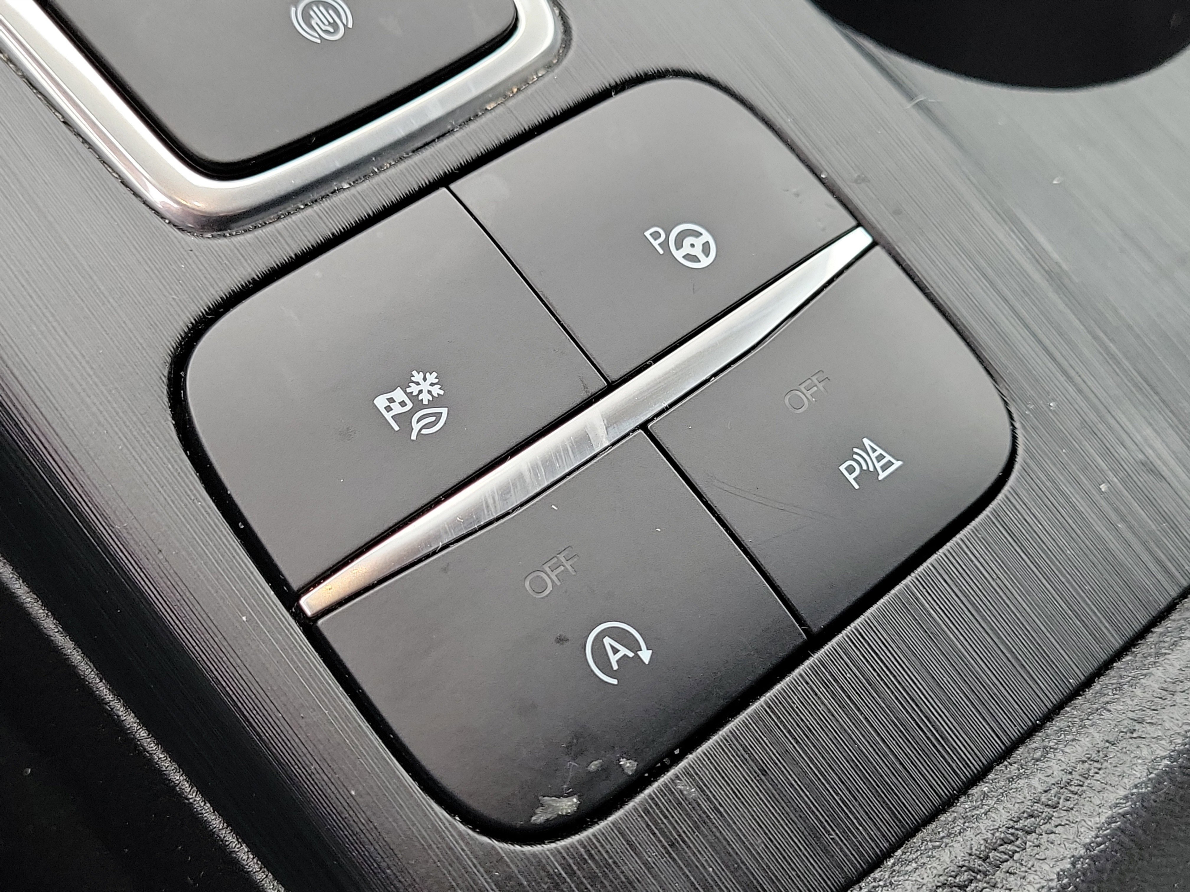 Certified 2022 Ford Escape Titanium w/ Titanium Elite Package image 29