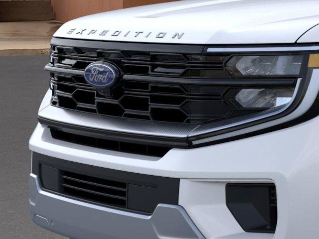 Certified 2025 Ford Expedition Platinum w/ Platinum Ultimate Package AWD/4WD image 17