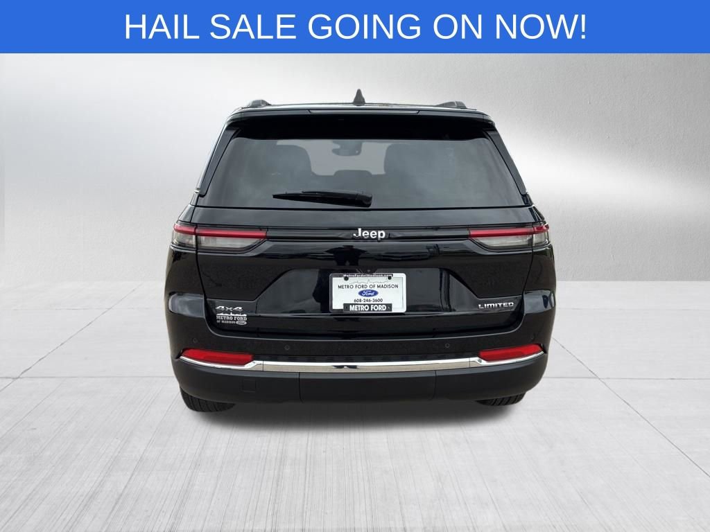Used 2023 Jeep Grand Cherokee Limited AWD/4WD image 7