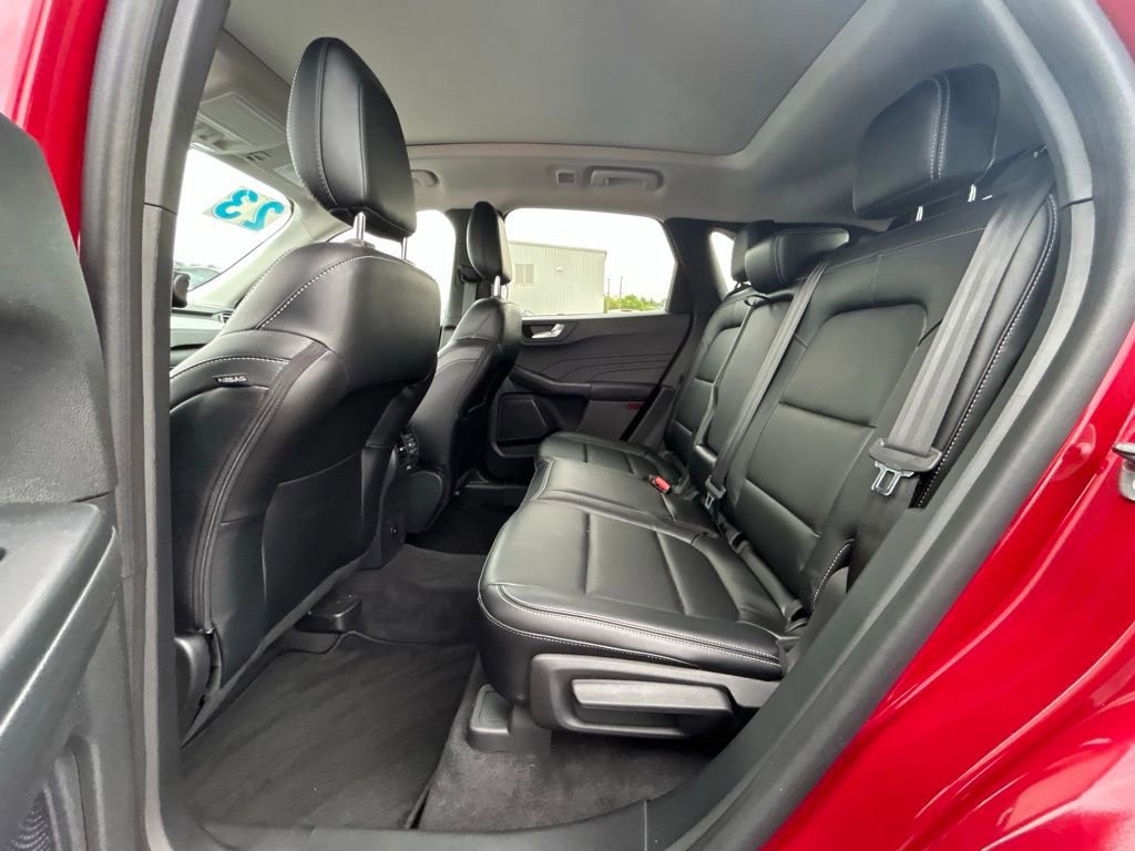 Certified 2023 Ford Escape Platinum AWD/4WD image 30