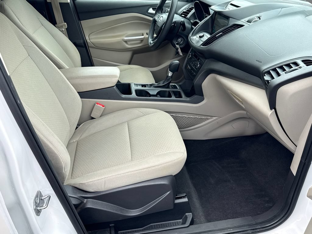 Certified 2017 Ford Escape SE w/ Equipment Group 201A FWD image 13