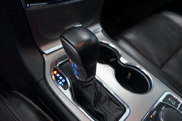 Used 2020 Jeep Grand Cherokee Overland AWD/4WD image 26