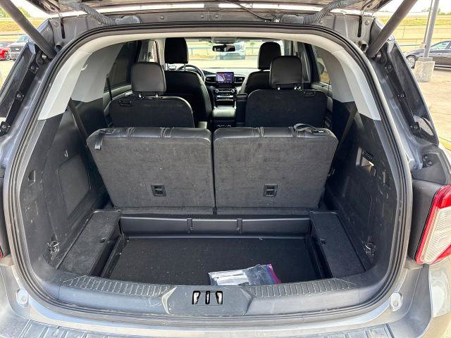 Certified 2022 Ford Explorer Limited w/ Equipment Group 301A RWD image 10