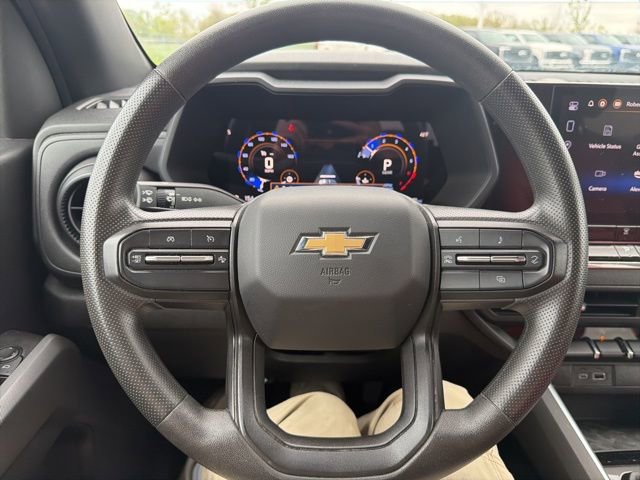Used 2024 Chevrolet Colorado W/T w/ WT Convenience Package RWD image 32