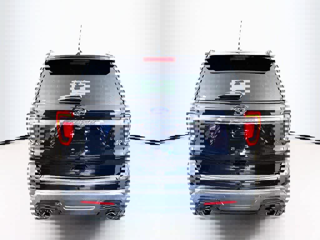 Certified 2019 Ford Explorer XLT w/ Equipment Group 202A image 5