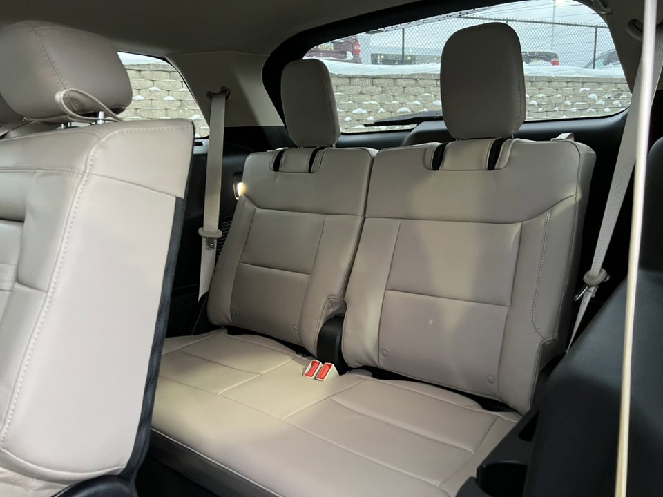 Certified 2023 Ford Explorer XLT w/ Equipment Group 202A image 7
