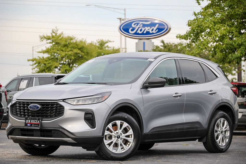 Certified 2023 Ford Escape Active AWD/4WD image 2