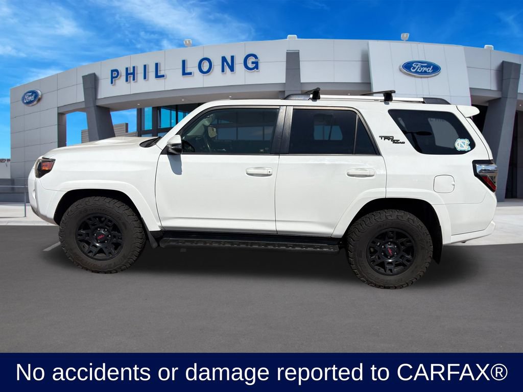 Used 2018 Toyota 4Runner SR5 AWD/4WD image 2