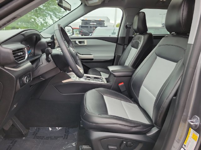 Certified 2023 Ford Explorer XLT w/ Equipment Group 202A AWD/4WD image 20