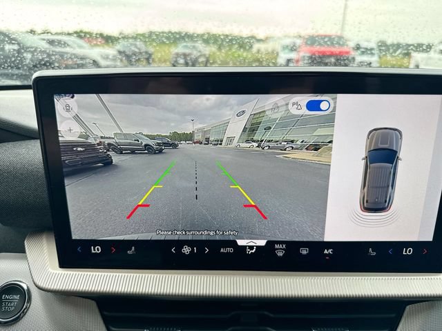 Certified 2025 Ford Explorer Active RWD image 17