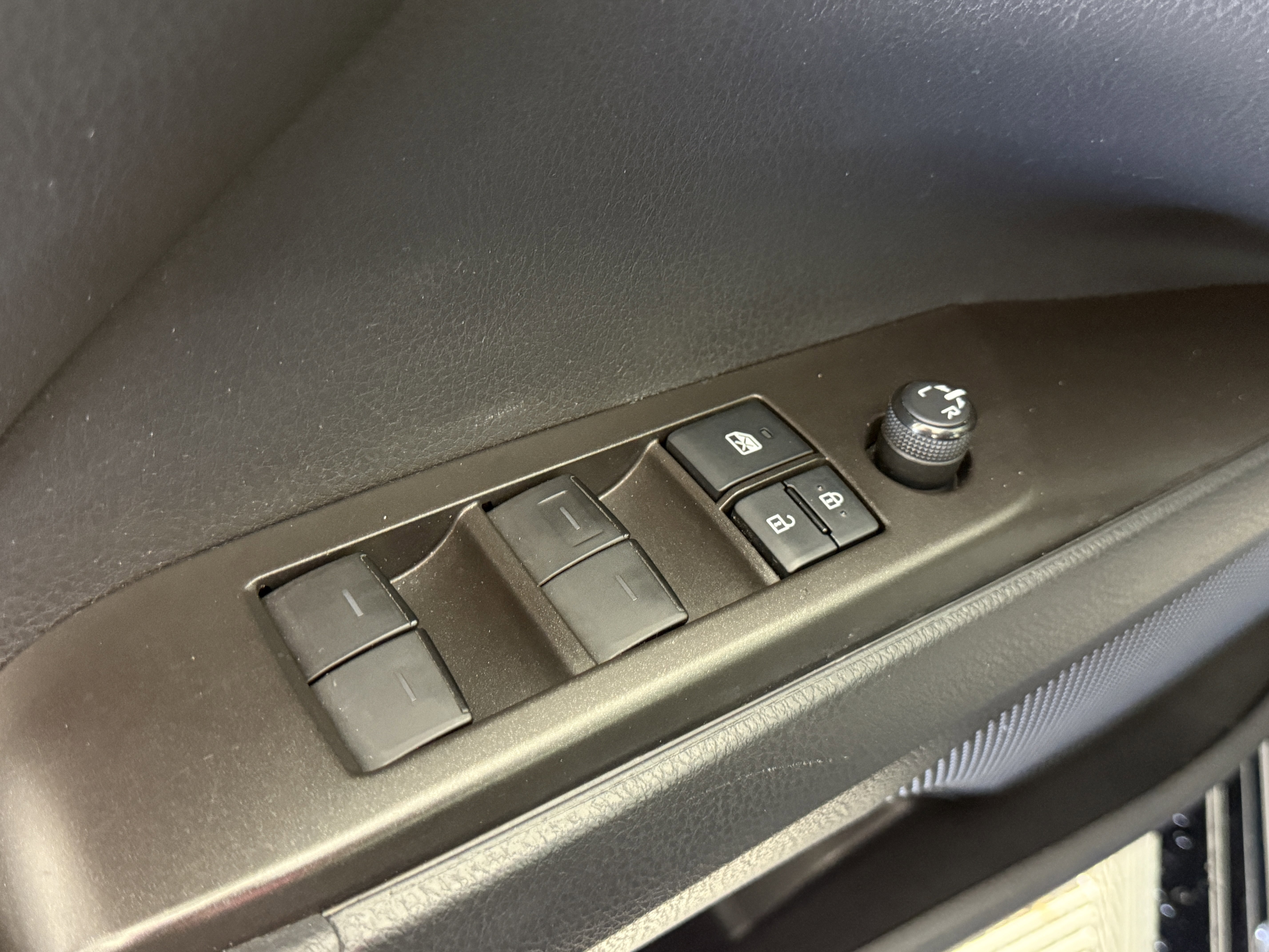 Used 2021 Toyota Camry SE w/ Convenience Package image 15